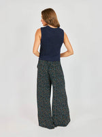 Load image into Gallery viewer, Tegan Sweater Vest
