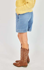 Load image into Gallery viewer, Evelyn Denim Shorts
