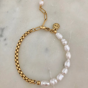 Pearls Bracelet