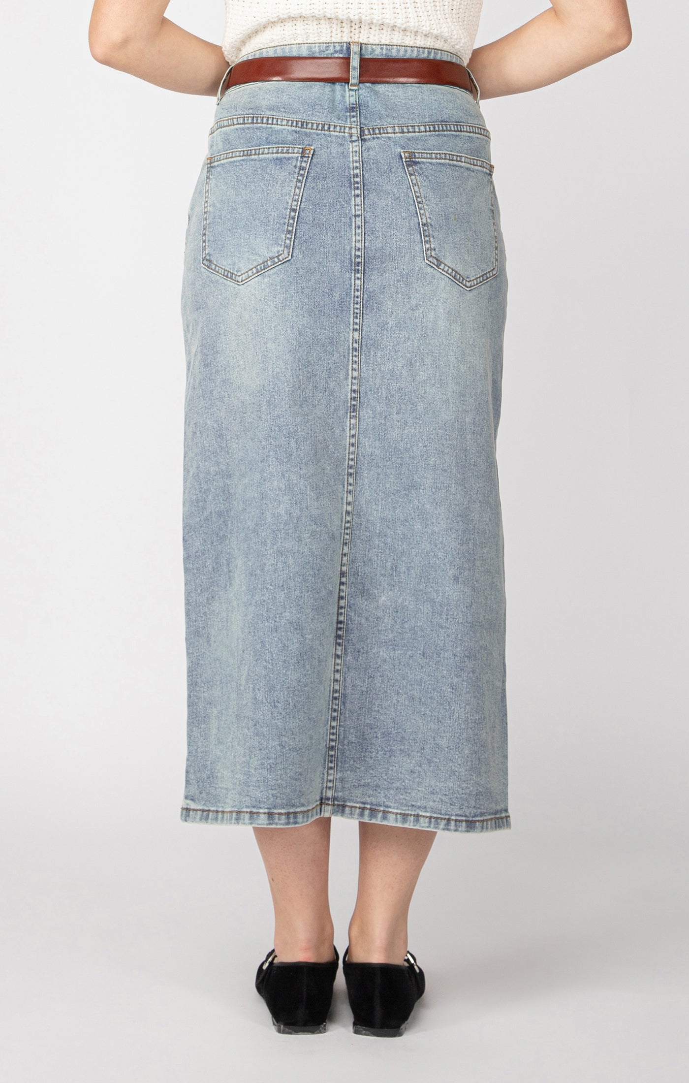 Denim skirt with belt